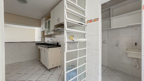 Vende-se amplo apartamento com 3 quartos - 113 m² -Rio Branco