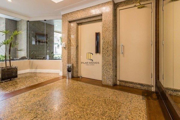 Apartamento Amplo de 3 Dormitórios com Suíte, Lareira e Infraestrutura Completa - 146m² - Mont Serrat