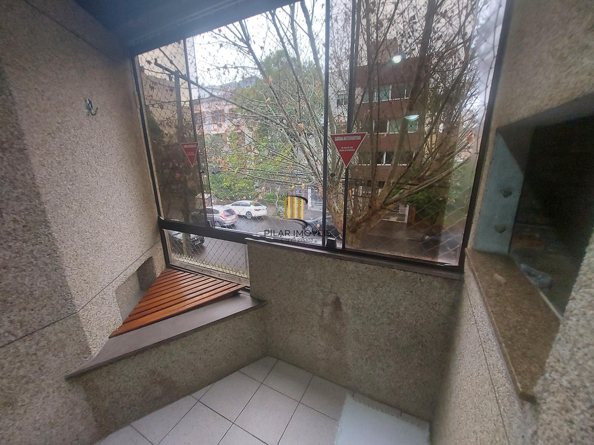 Vende-se apartamento de 2 quartos, 2 vagas, 74m² e sacada e churrasqueira - Higienópolis