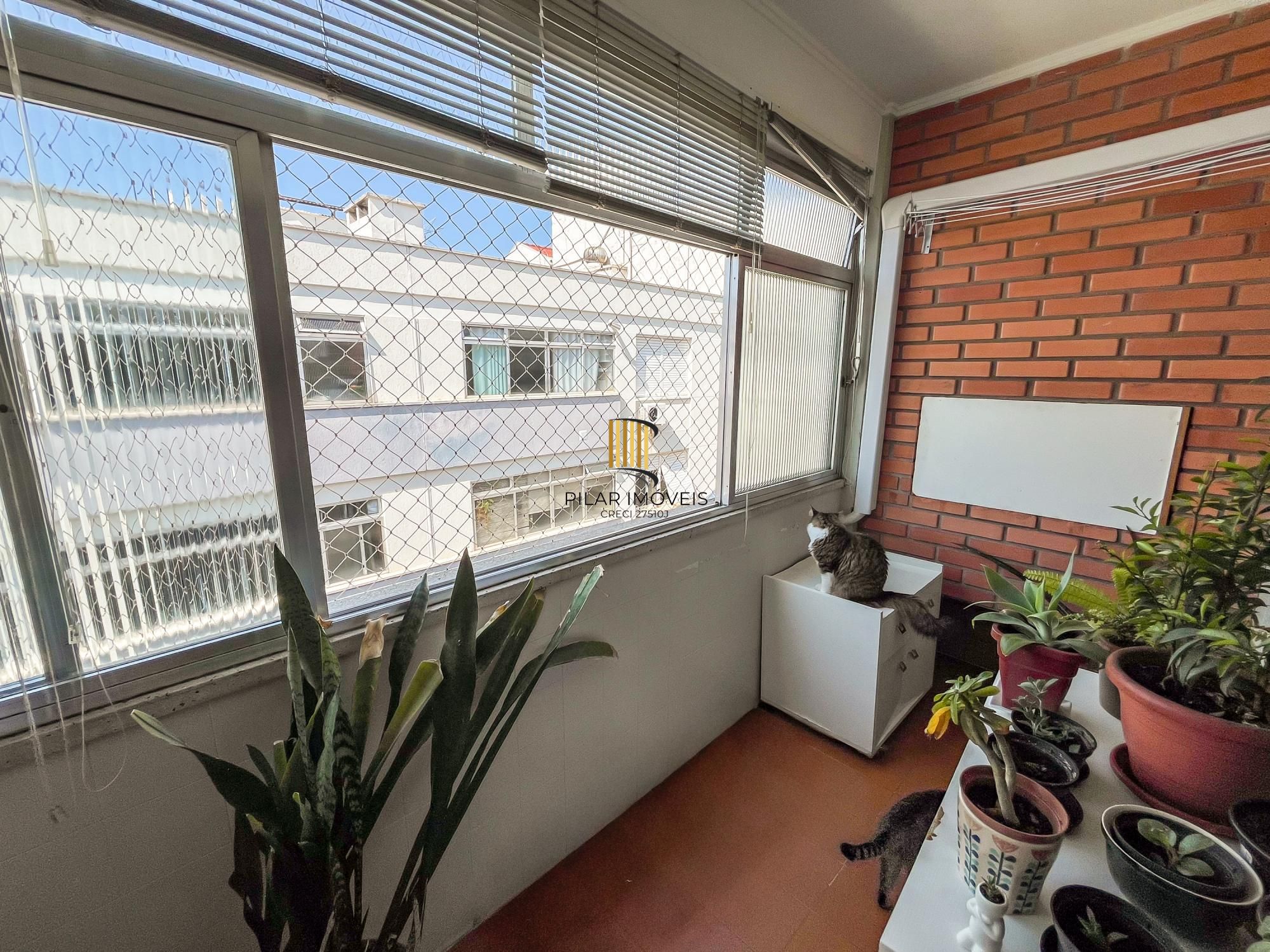 Vende-se apartamento com 2 quartos, 88m², churrasqueira e 1 vaga – Santa Cecília