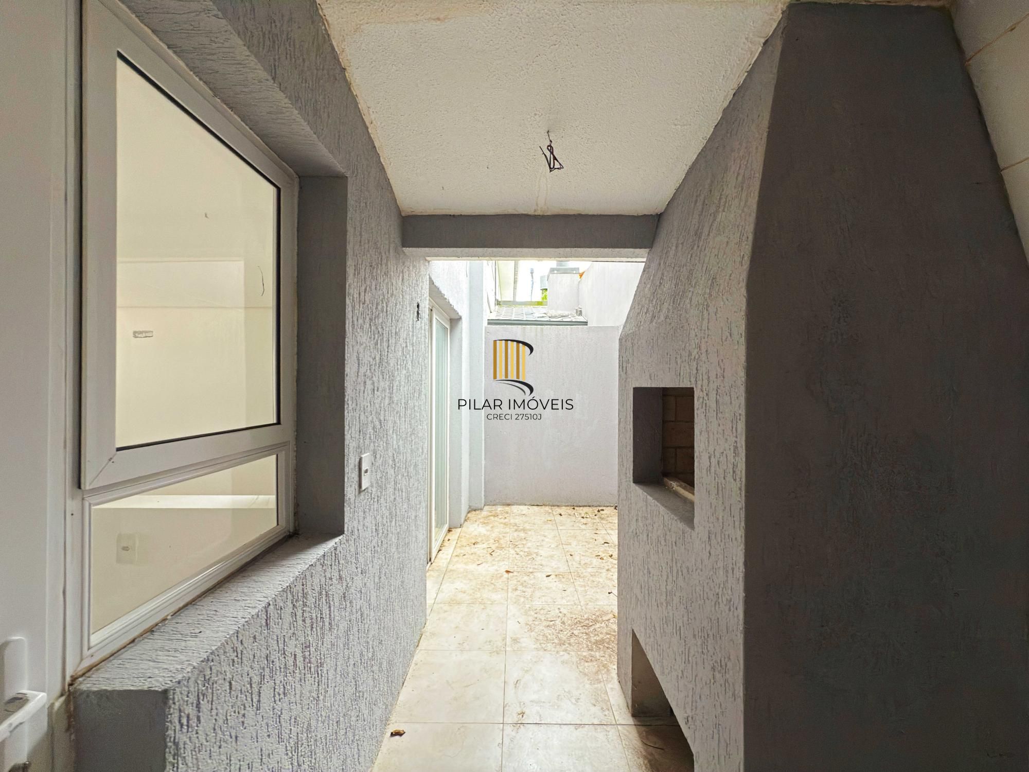 Vende-se casa em condomínio com 4 dormitórios (2 suítes), 3 vagas  – Tristeza