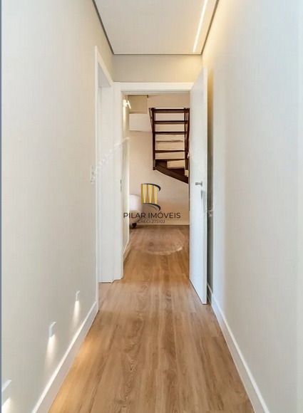 Vende-se luxuosa cobertura com 270m²- 3 suítes, 3 vagas e piscina no Auxiliadora