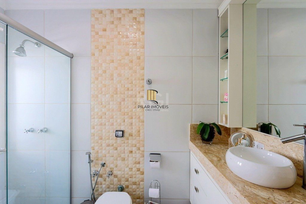 Casa Condominio para Venda - 193.67m², 3 dormitórios, sendo 1 suites, 3 vagas - Chácara das Pedras