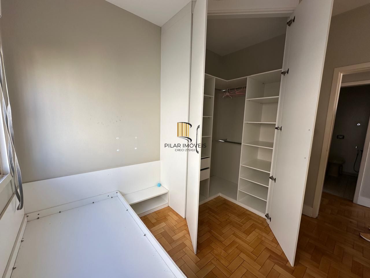 Vende-se apartamento 3 quartos, dependencia completa - 83m² - Bom fim