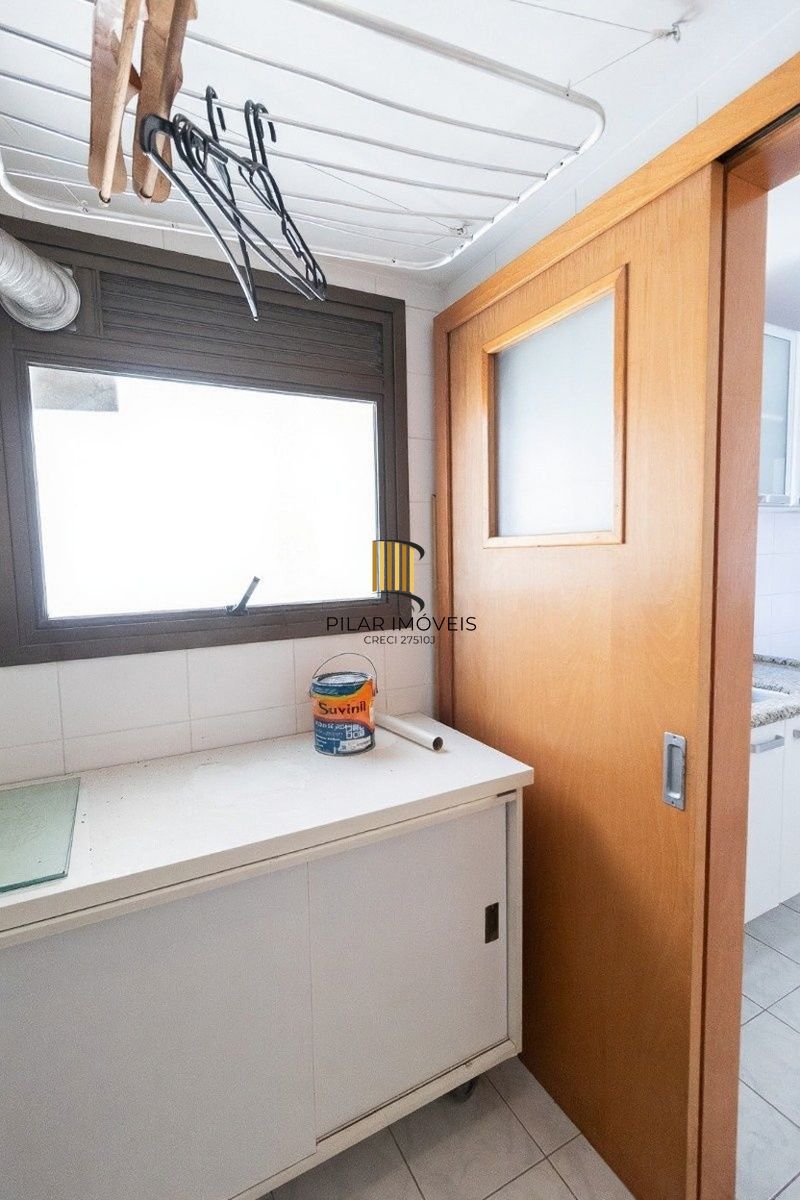 Vende-se apartamento com 3 quartos (1 suíte), 90m² e 2 vagas – Passo da Areia