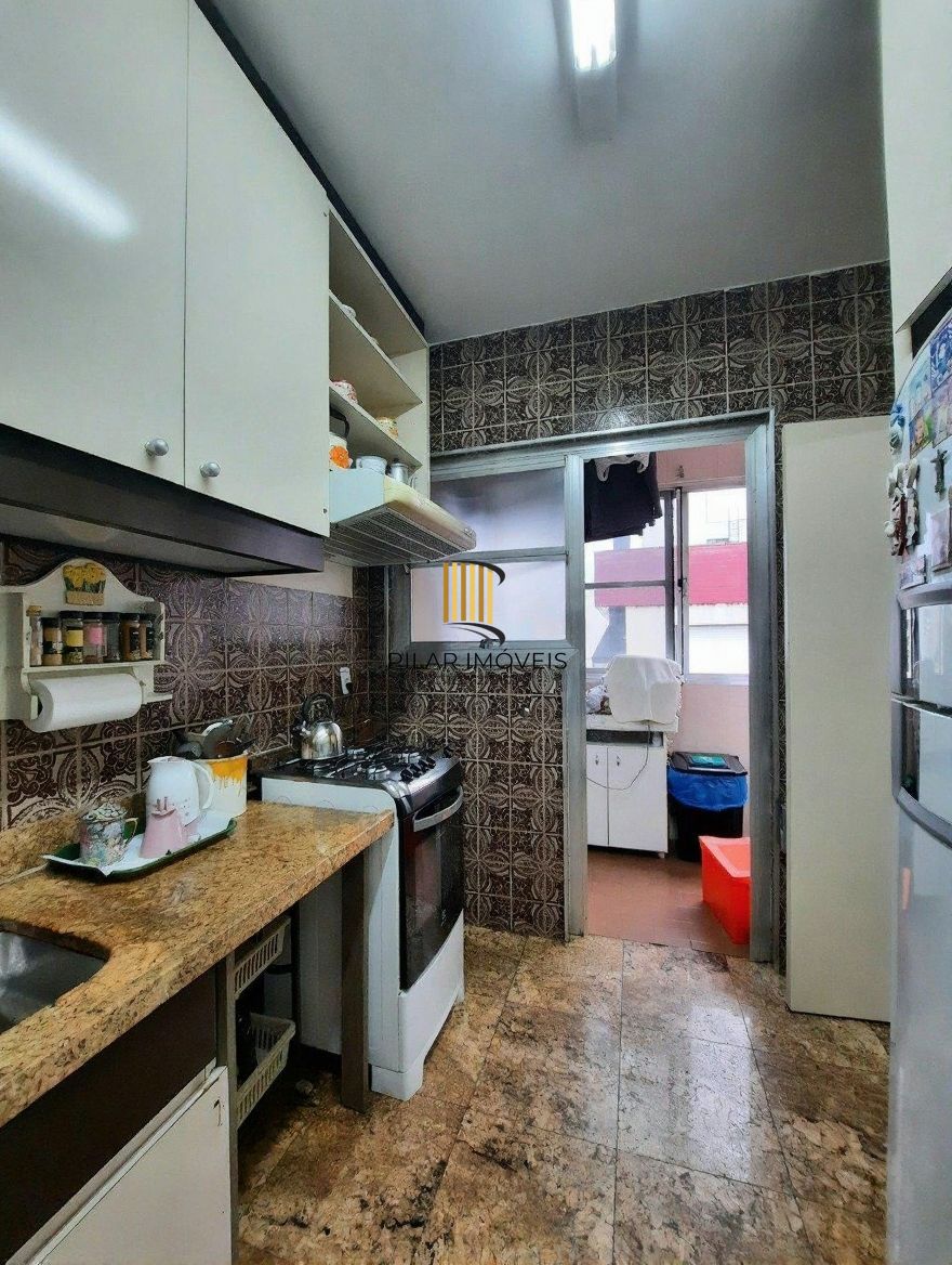 Vende-se apartamento com 3 quartos(1 suíte), 184m² e 2 vagas - Bom Fim