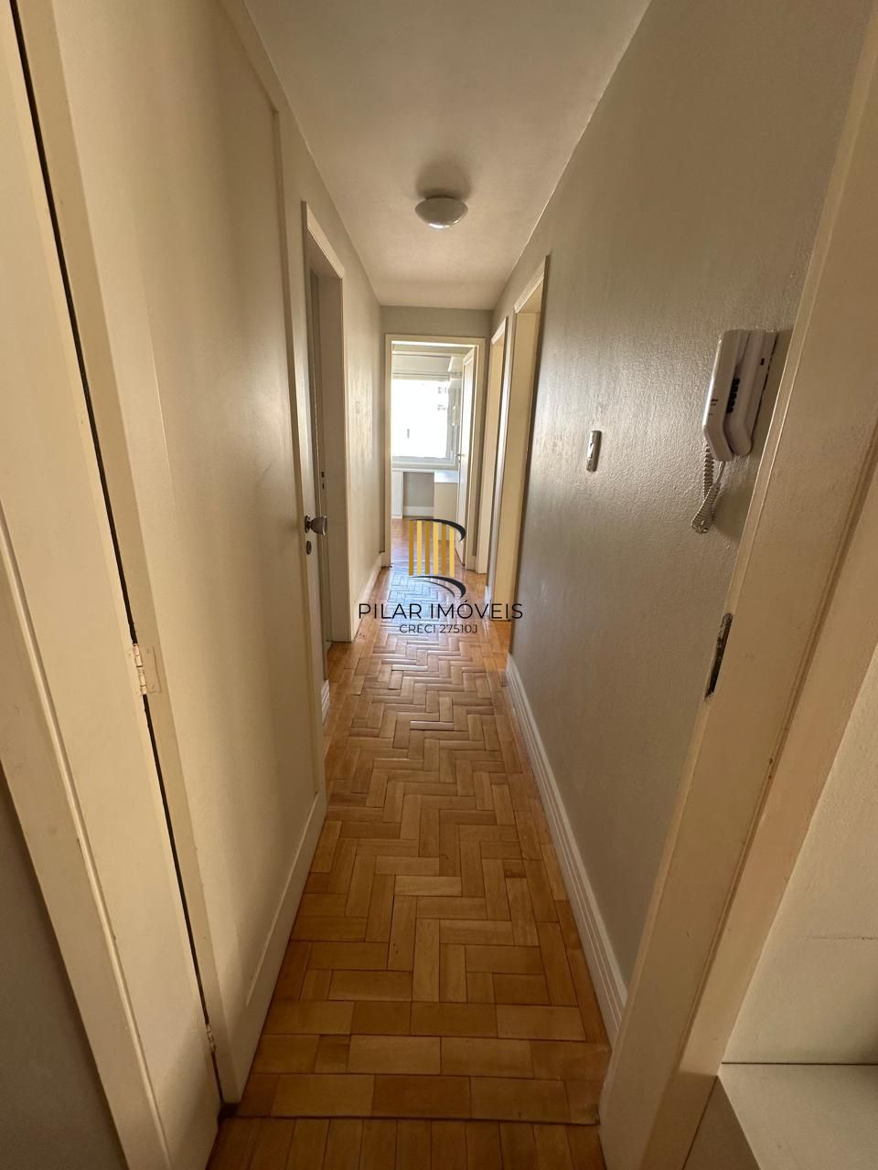 Vende-se apartamento 3 quartos, dependencia completa - 83m² - Bom fim