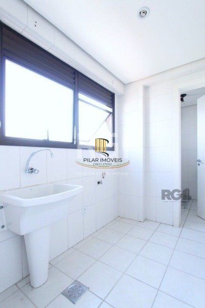 Vende-se apartamento 3 dorm com suíte e sacada 2 vagas cobertas - 126m² - Mont'Serrat