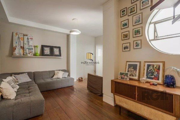 Bela cobertura com 3 quartos, incluindo 1 suíte, 2 vagas de garagem em localização privilegiada - 150m² - Auxiliadora