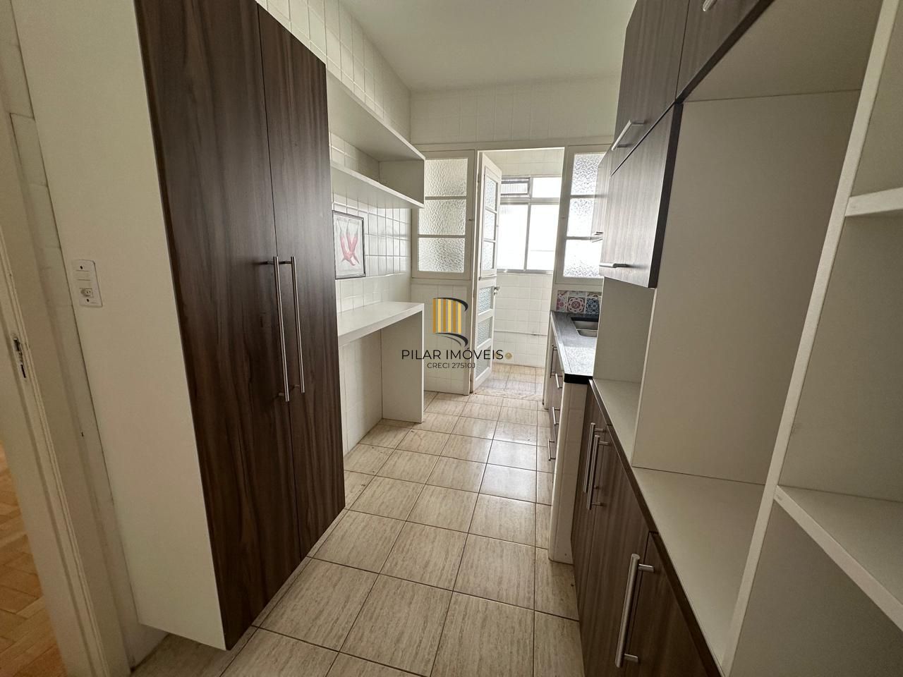 Vende-se apartamento 3 quartos, dependencia completa - 83m² - Bom fim