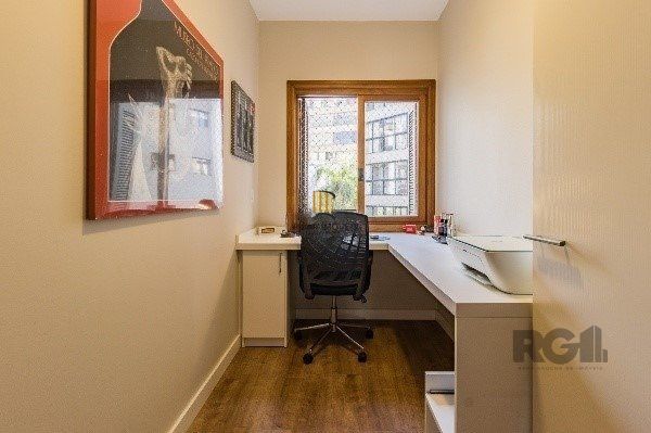 Vende-se luxuoso apartamento 3 quartos com suíte, 2 vagas, lareira, churrasqueira, próximo da encol - 133m² - Bela Vista