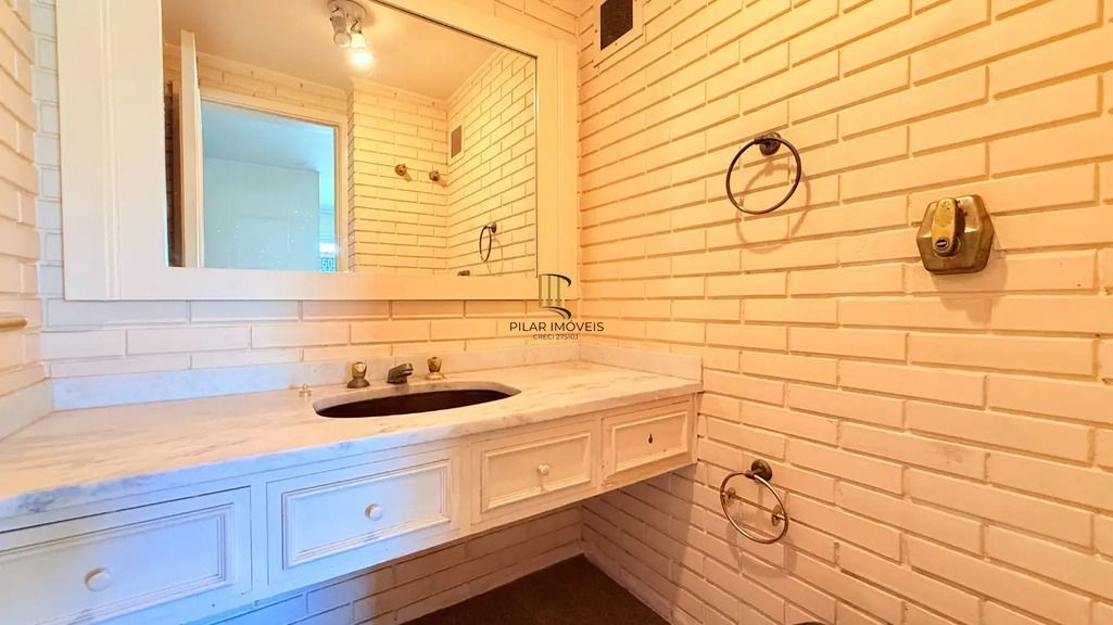 Apartamento alto padrão com 3 quartos, ótima localização e 173 m² - Moinhos de Vento