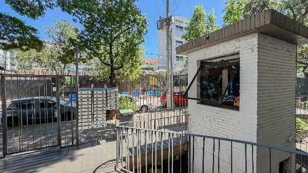 Vende-se amplo apartamento com 3 quartos - 113 m² -Rio Branco