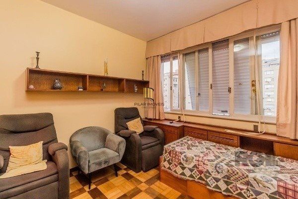 Amplo Apartamento de 3 quartos com suíte e 2 sacadas, com Vista para o Guaíba e 1 Vaga - Moinhos de Vento - 126m²