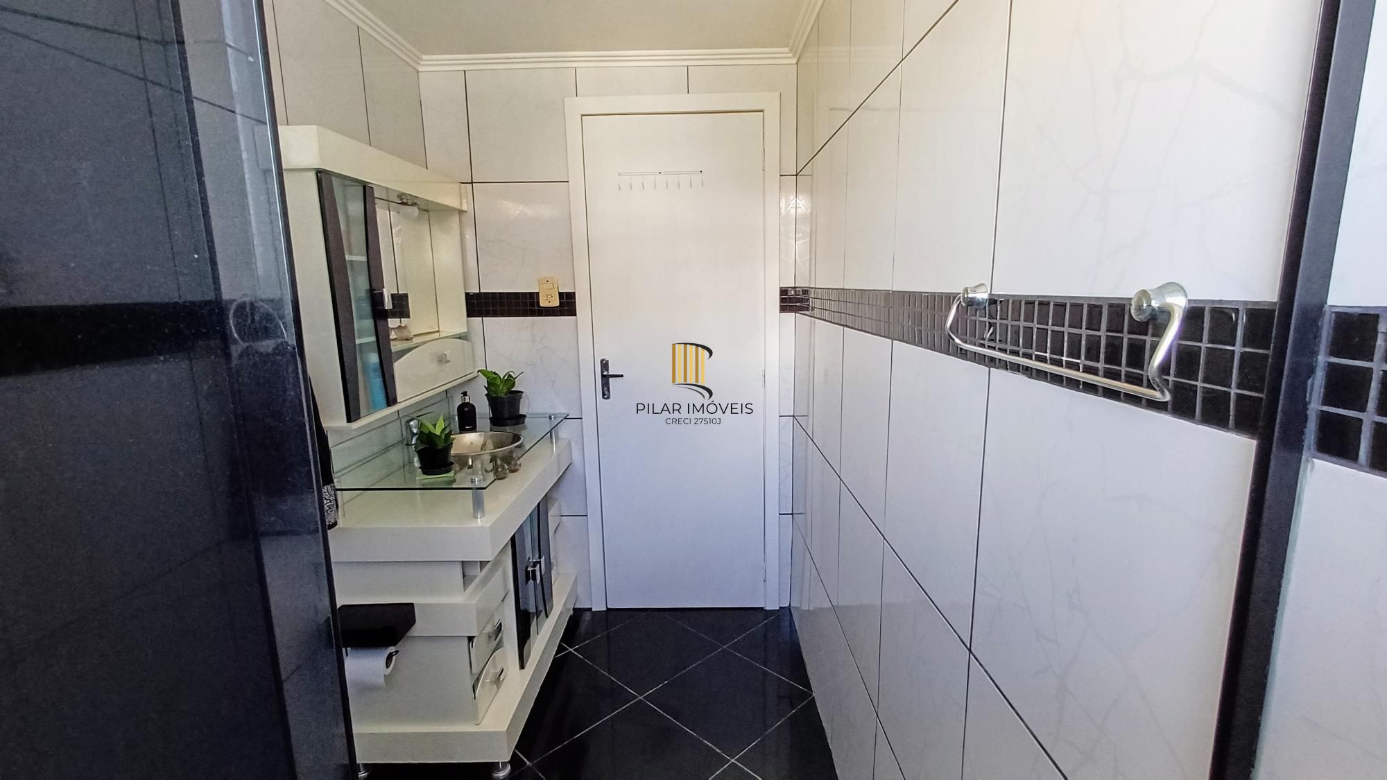 Vende-se apartamento com 2 quartos e 81 m² - Teresópolis