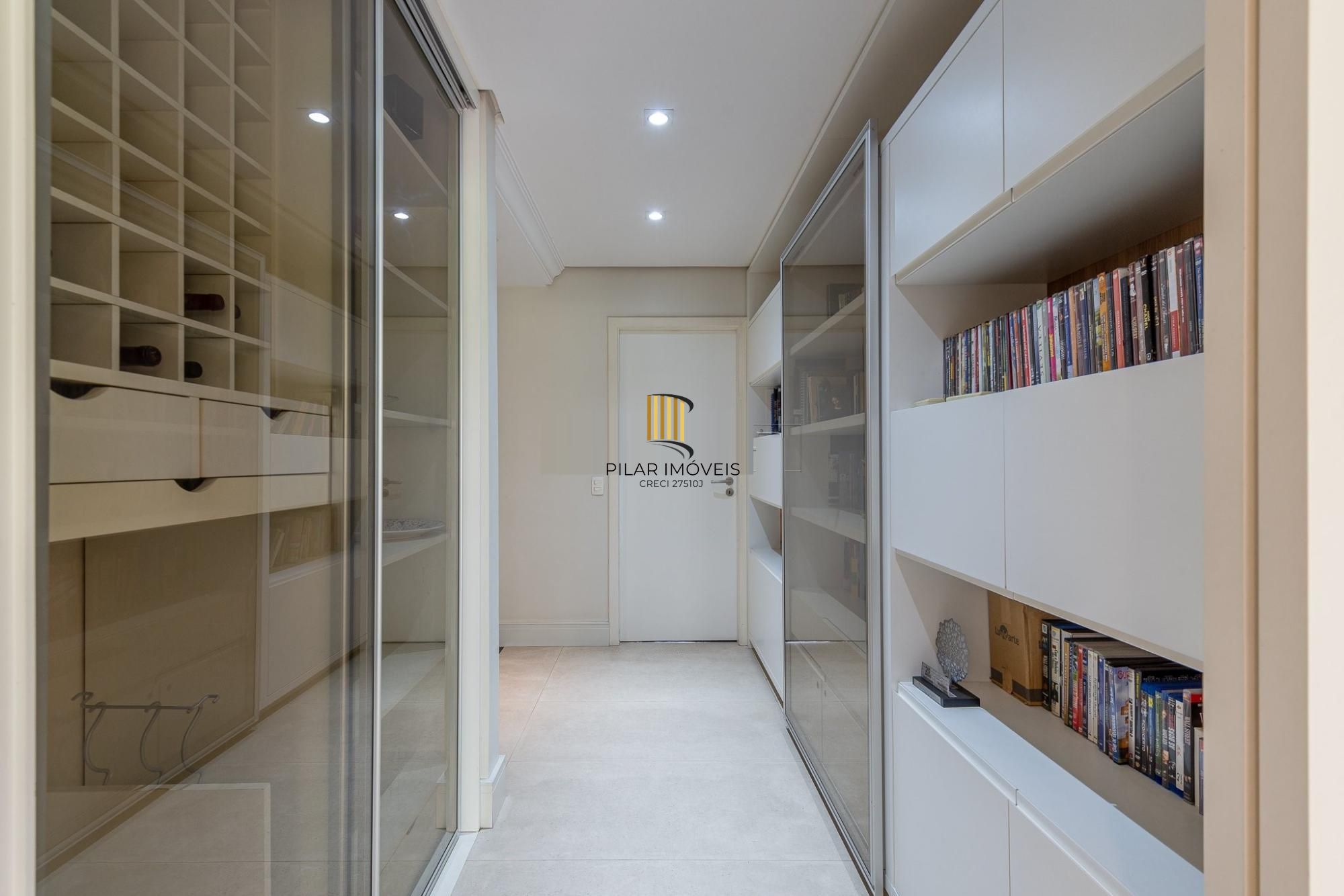 Vende-se luxuosa cobertura com 531.95m², 4 dormitórios no bairro Auxiliadora