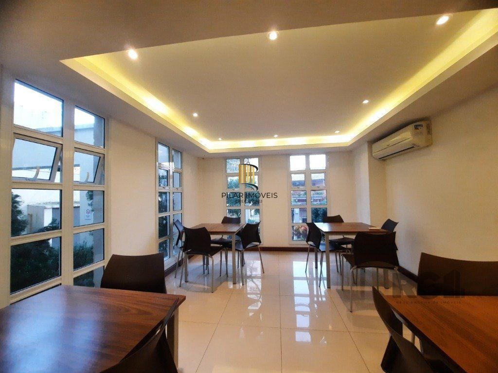 Vende-se apartamento impecável 2 quartos com suíte, 2 vagas cobertas, próximo da PUCRS - 80m² - Jardim Botânico