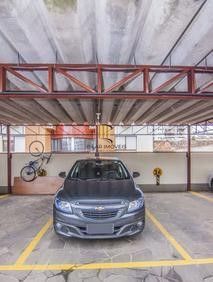 Vende-se apartamento com 3 quartos (1 suíte), 91 m² e 1 vaga – Menino Deus