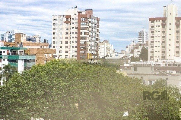 Vende-se excelente apartamento 2 suítes, 2 vagas cobertas com depósito - 116m² - Petrópolis