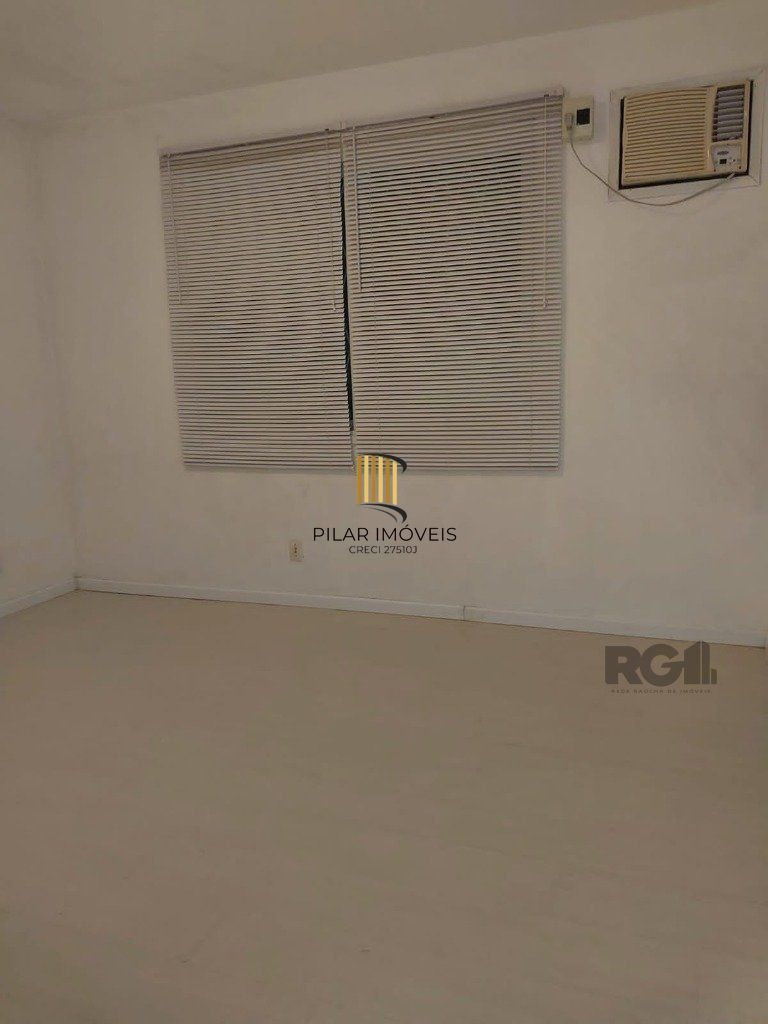 Vende-se apartamento 2 dorm com vaga, sacada com churrasqueira - 64m² - Partenon