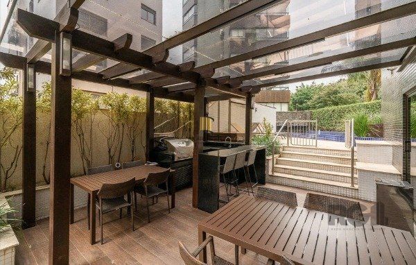 Apartamento de 192m² com 3 Suítes, 3 Vagas e Móveis Planejados de Alto Padrão Próximo à Praça da Encol