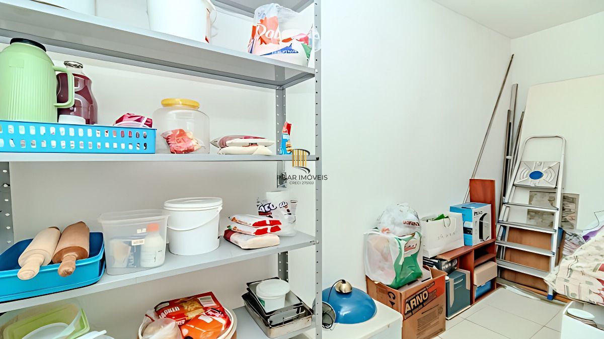 Vende-se apartamento com 3 quartos - Petrópolis