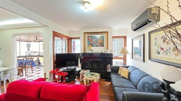 Apartamento com 3 Dormitórios, Suíte e Sacada e 1 vaga - 115m² - Petrópolis