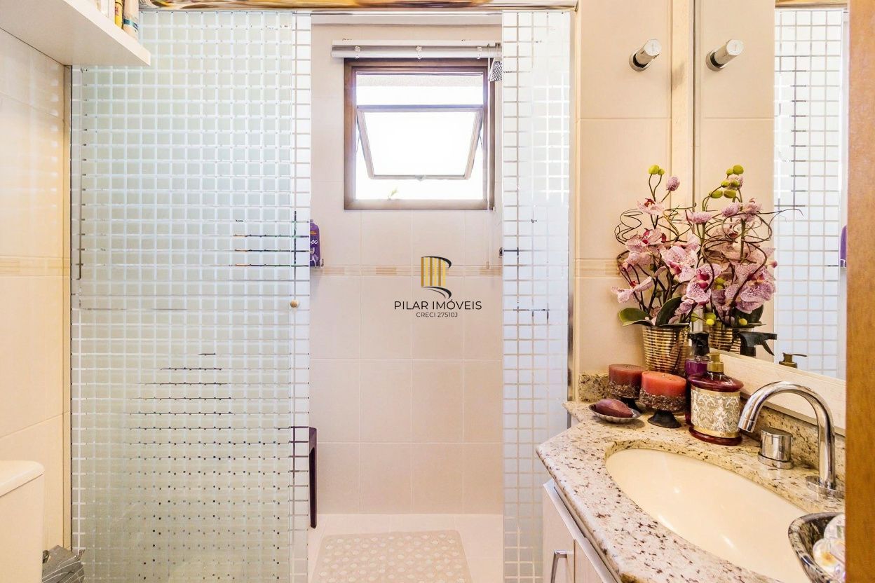 Vende-se apartamento com 2 quartos (1 suíte), 75 m² e churrasqueira - Petrópolis