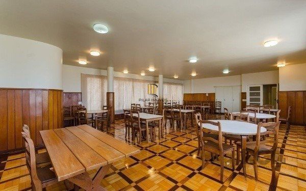 Amplo Apartamento de 3 quartos com suíte e 2 sacadas, com Vista para o Guaíba e 1 Vaga - Moinhos de Vento - 126m²
