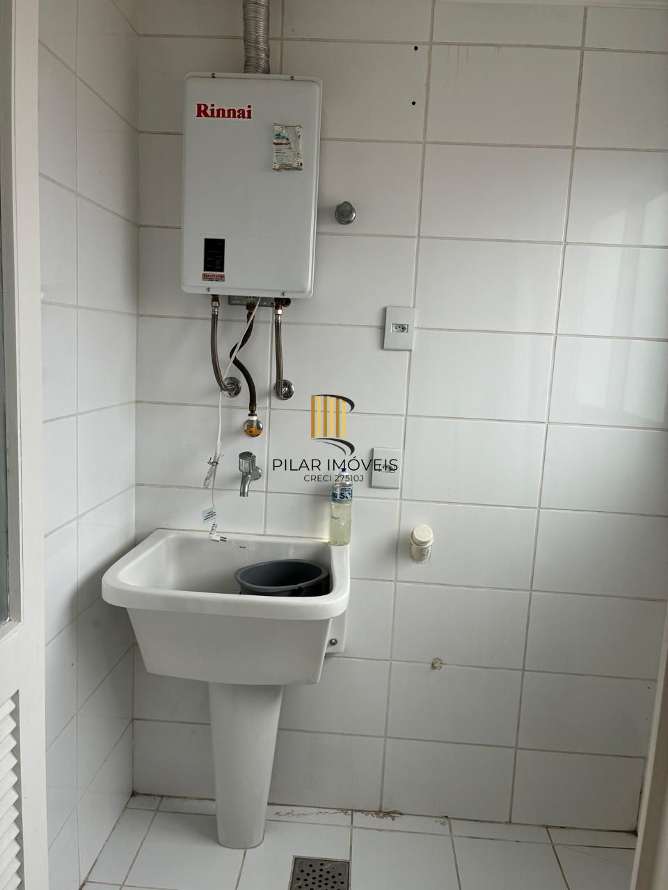 Vende-se amplo apartamento 3 quartos com suíte e 2 vagas no Menino Deus  - 158,4m²