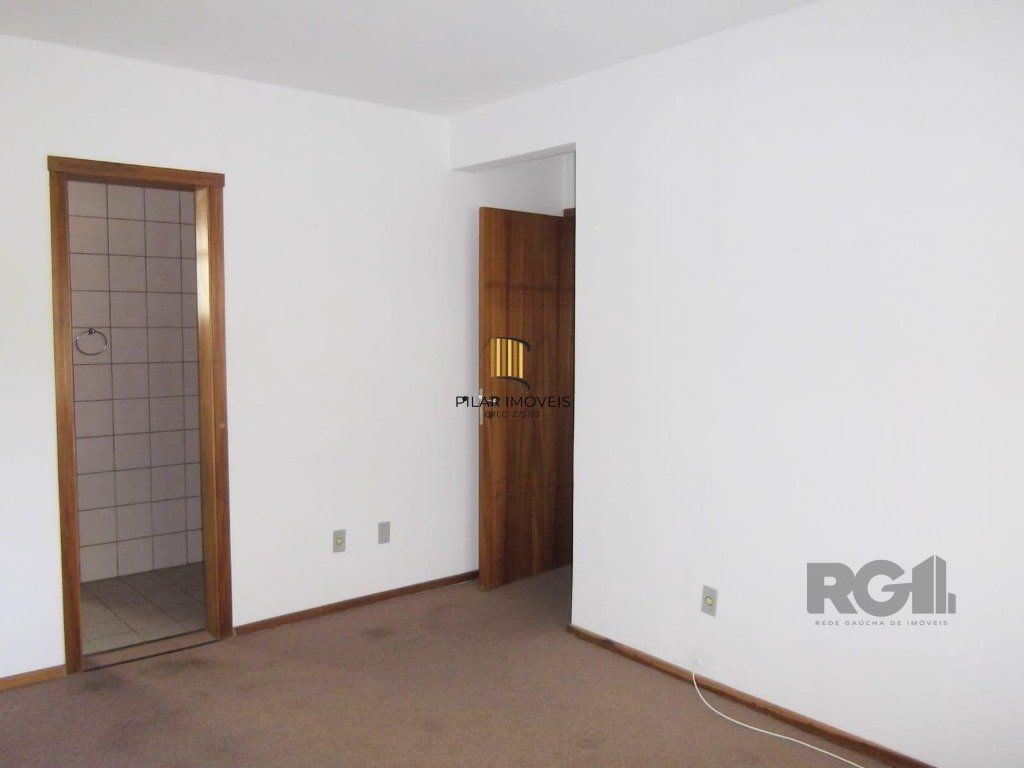 Apartamento 2 dormitórios, 1 suíte, 1 vaga - 90m² de área privativa no Bairro Mont Serrat