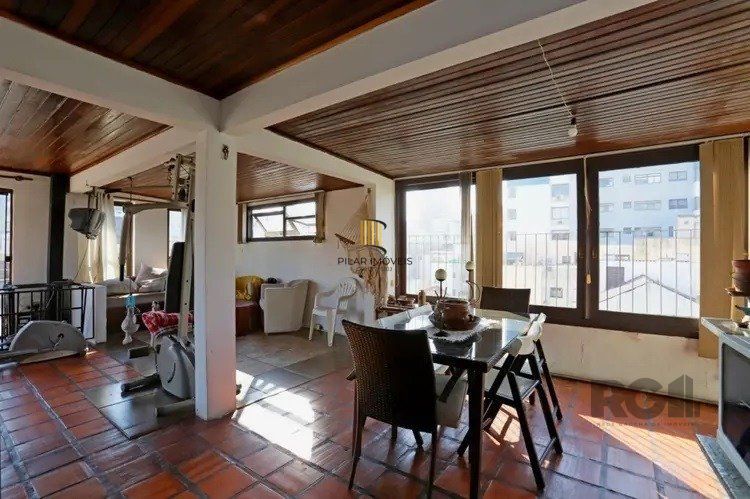 Vende-se ampla cobertura 3 quartos com vaga, lareira e churrasqueira - 175m² - Auxiliadora