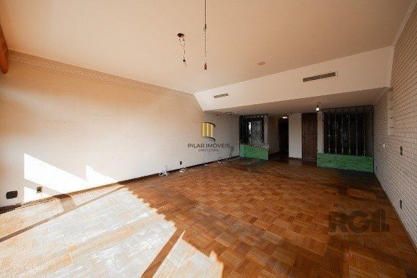 Apartamento 3 Quartos com Vista, Suíte, Sacada e 2 Vagas no Moinhos de Vento- 193m²