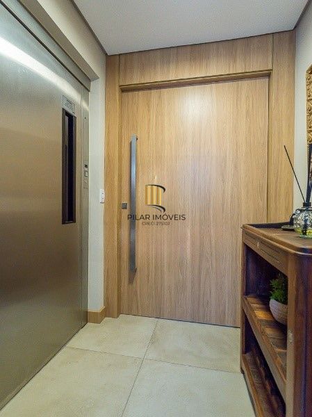 Apartamento com 4 quartos, 1 suíte e 2 vagas — 200 m² — Bela Vista