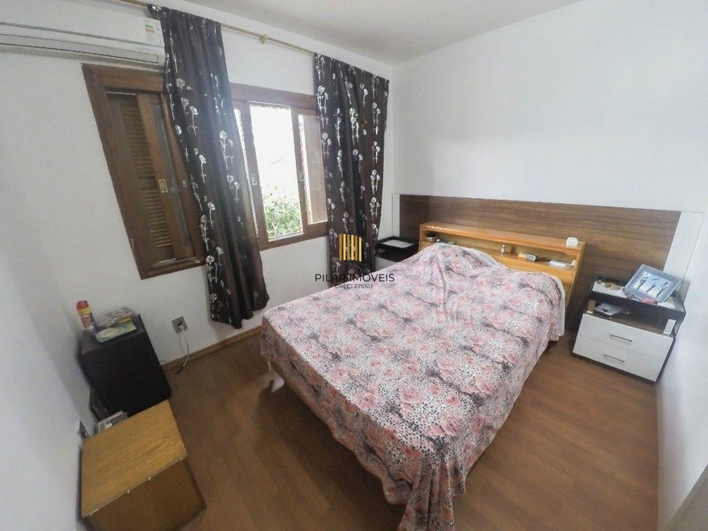 Vende-se casa com 4 quartos( 1 suíte), 156 m² e 2 vagas - Partenon