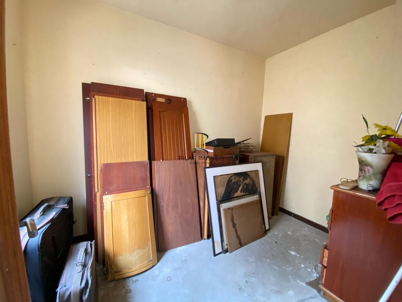 Vende-se apartamento com 2 quartos,(1 suíte) e 101 m² – Mont'Serrat