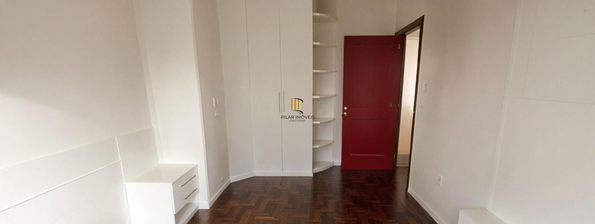 Vende-se apartamento de 1 dormitório e 45m² - Menino Deus