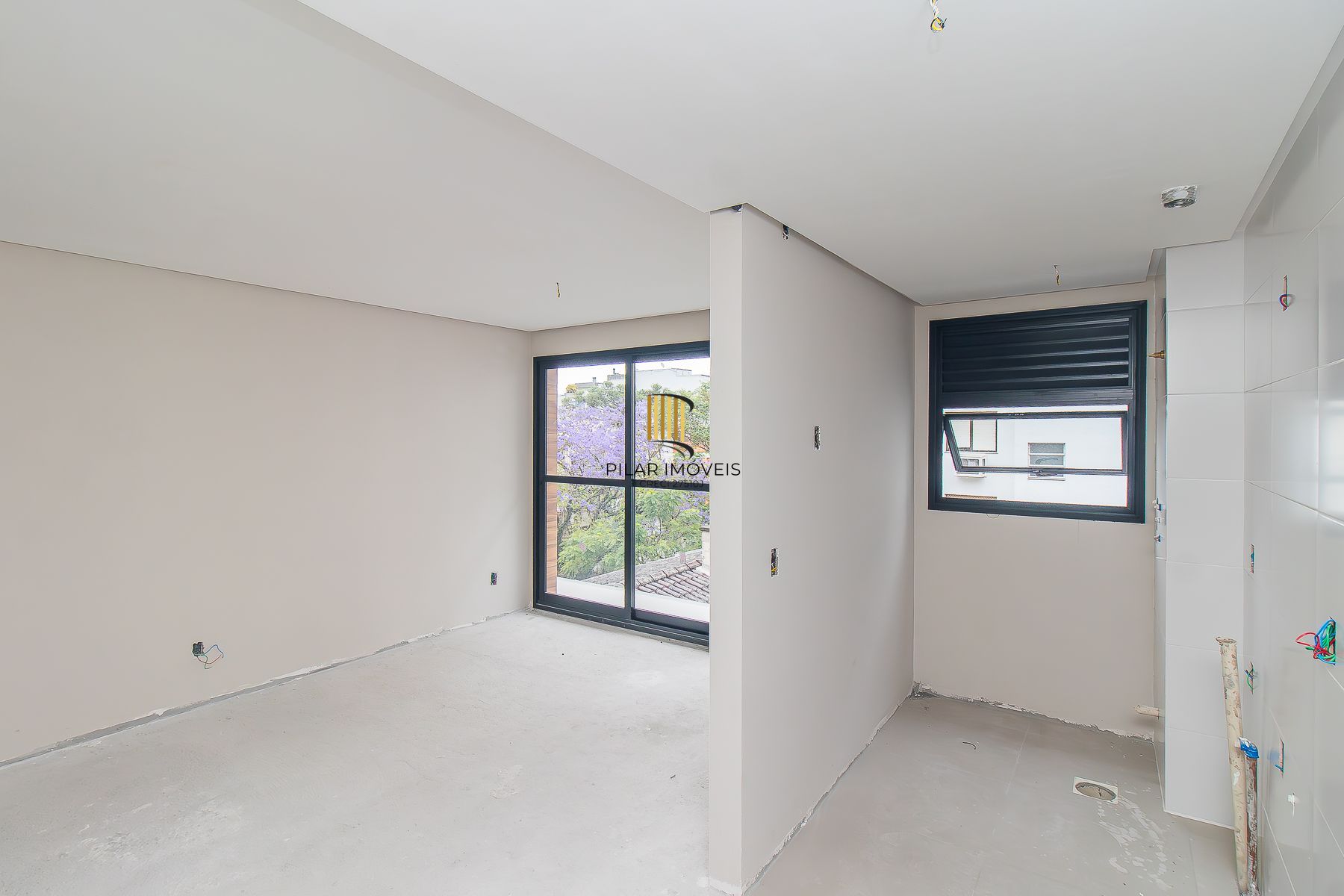 Vende-se apartamento com 2 quartos (1 suíte), 69,37m² e 1 vaga - Bela Vista