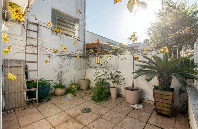 Vende-se cobertura com 4 quartos (1 suíte), 245 m² e 2 vagas – Boa Vista