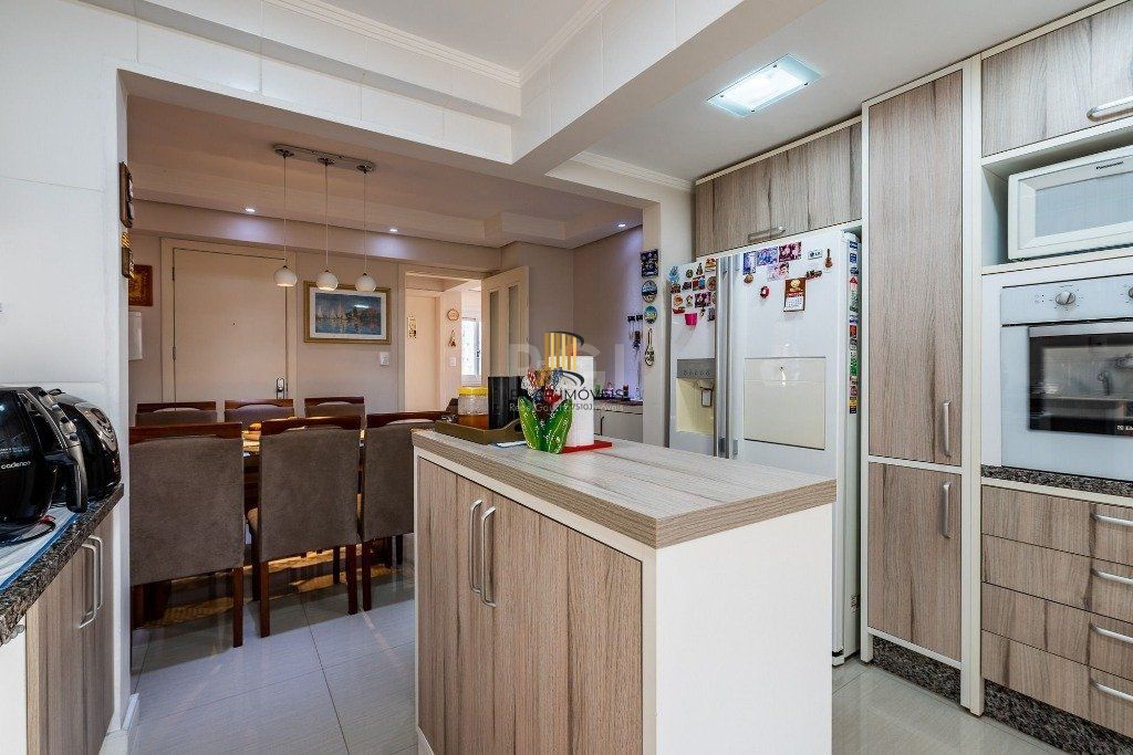 Vende-se apartamento - 117m², 3 dormitórios(1 suíte), 2 vagas - Petrópolis