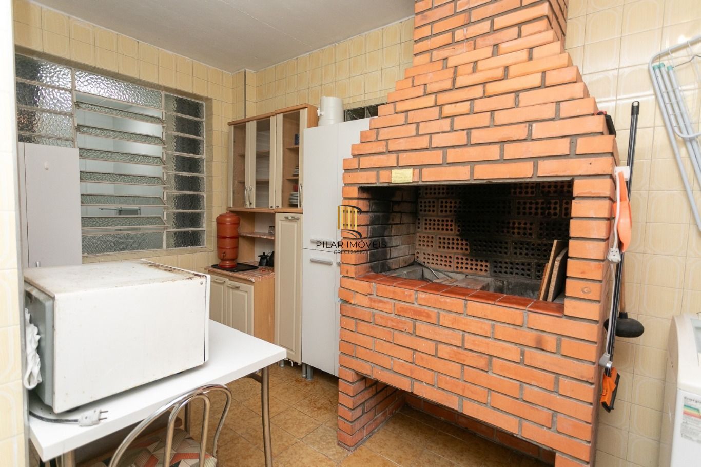 Vende-se apartamento com 3 quartos(1 suíte), 95m², sacada e 1 vaga - Bela Vista