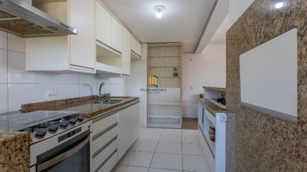 Vende-se apartamento com 2 quartos, 67 m², 2 vagas - Petrópolis