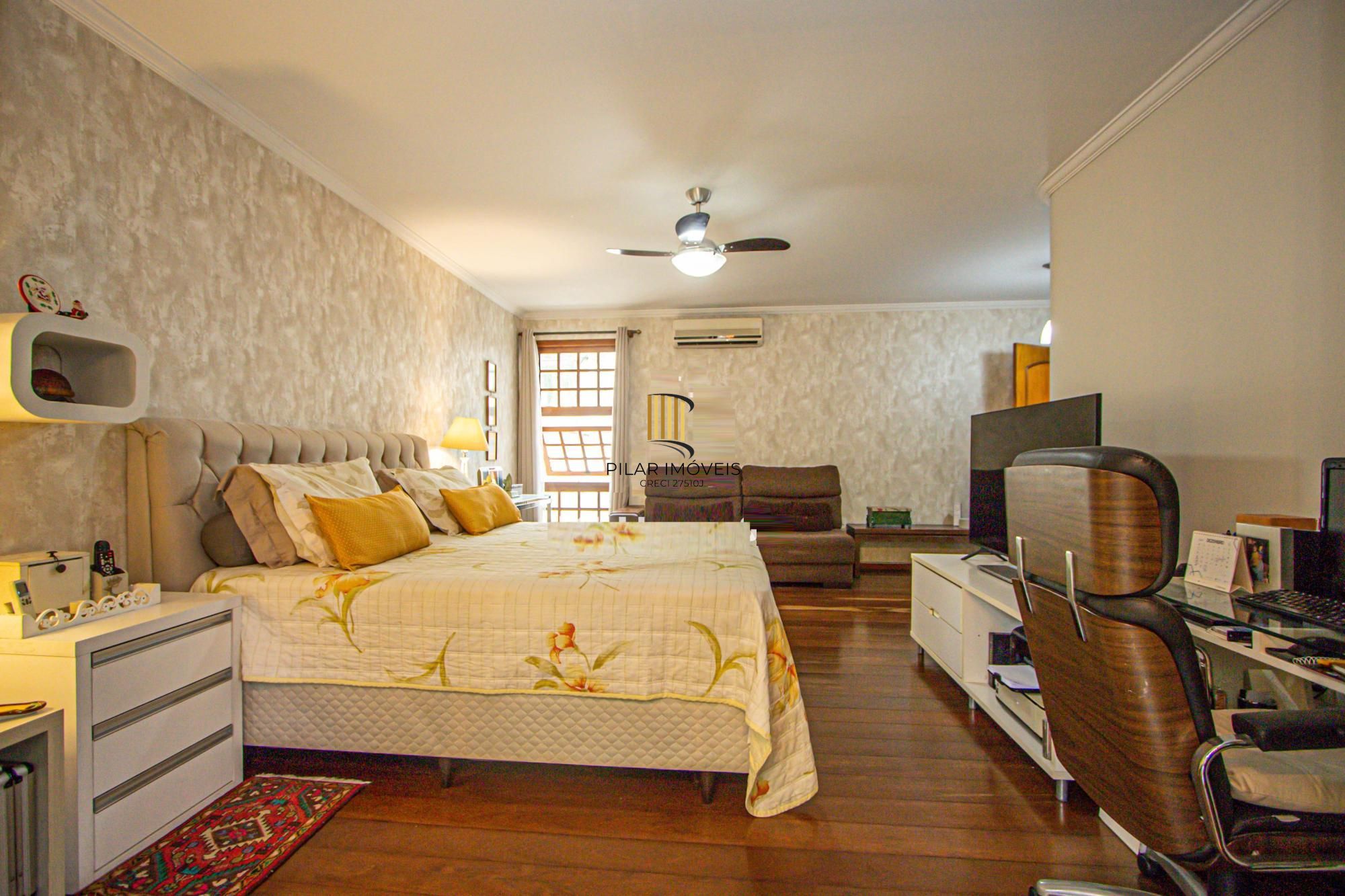 Apartamento mobiliado com 4 quartos, hidromassagem e 2 vagas -254 m²- Petrópolis
