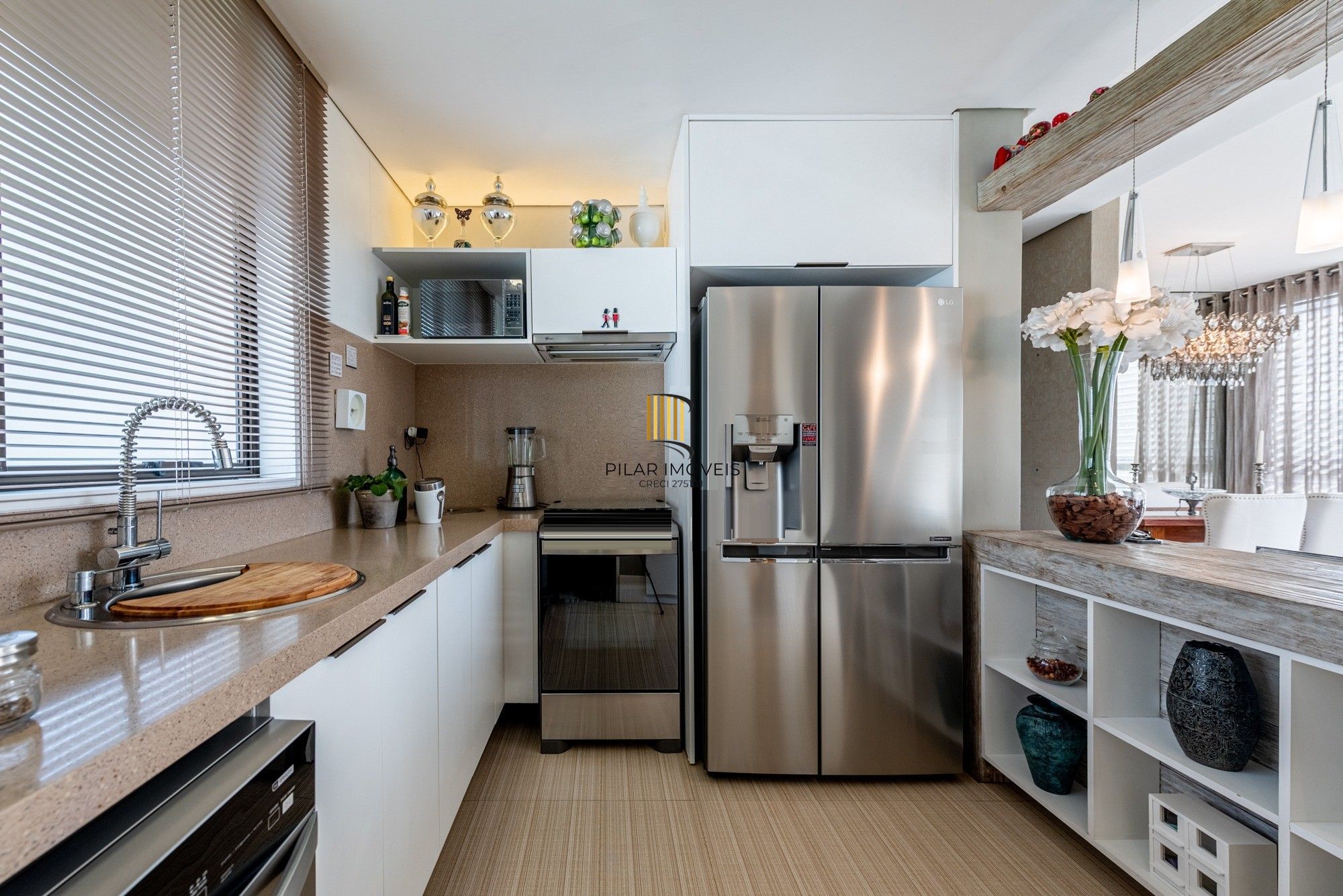 Vende-se cobertura com 2 quartos (1 suíte), 185m² e 2 vagas – Rio Branco