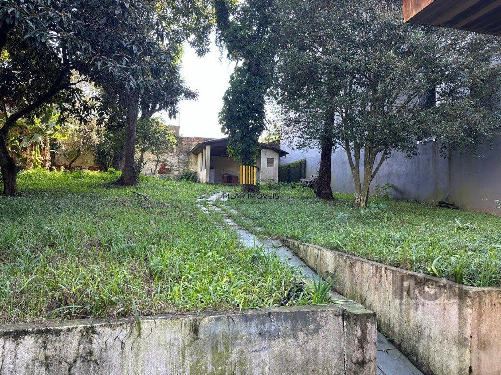 Vende-se terreno 965m² próximo a Protásio Alves e Prof. Cristiano Fischer - Petrópolis