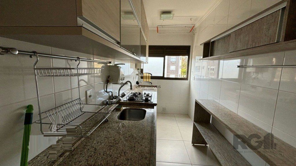 Vende-se excelente apartamento 2 quartos com suíte, 2 vagas cobertas, com churrasqueira - 68m² - Jardim Botânico