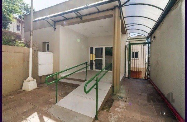 Vende-se apartamento 2 quartos espaçosos com vaga rotatirva próximo ao Mãe de Deus - 54m² - Medianeira