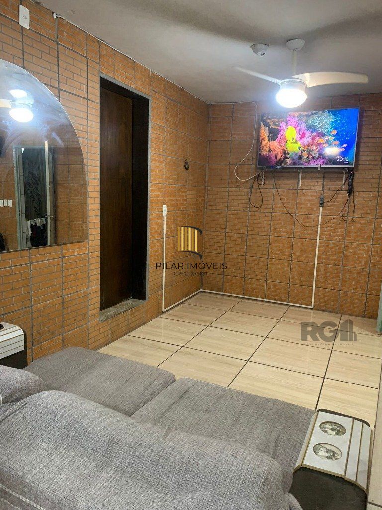 Vende-se casa 3 quartos com suíte e 3 vagas de garagem - 130m² - Jardim Itu Sabará