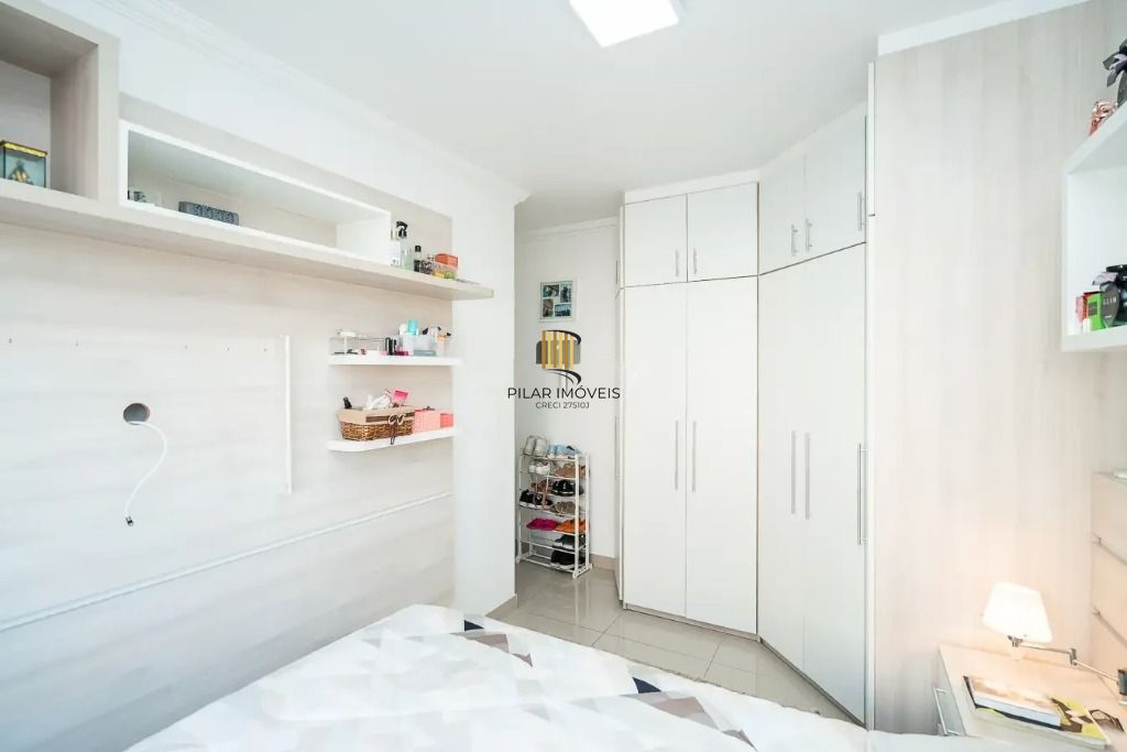 Vende-se apartamento com 2 quartos, 55 m² e 1 vaga - Passo da Areia