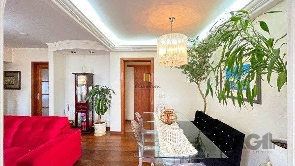 Apartamento com 3 Dormitórios, Suíte e Sacada e 1 vaga - 115m² - Petrópolis